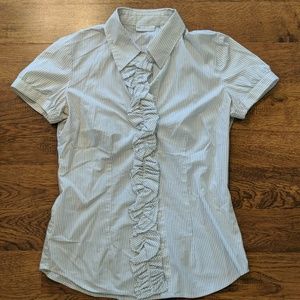 New York & Co fitted short sleeve button up shirt